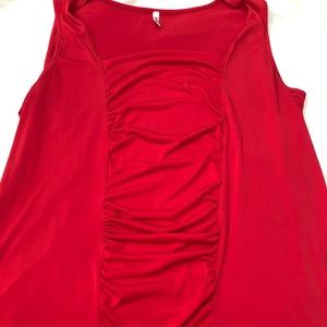CUTE RED TOP